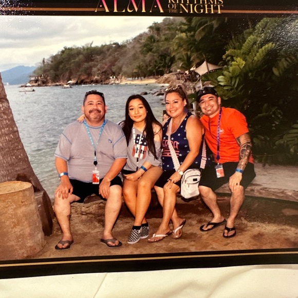 Meet your Posher, Toni Marie - Picture 7 of 9